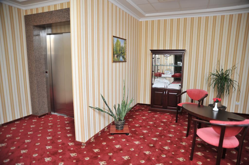 Slava Hotel Zaporizhia Exterior photo