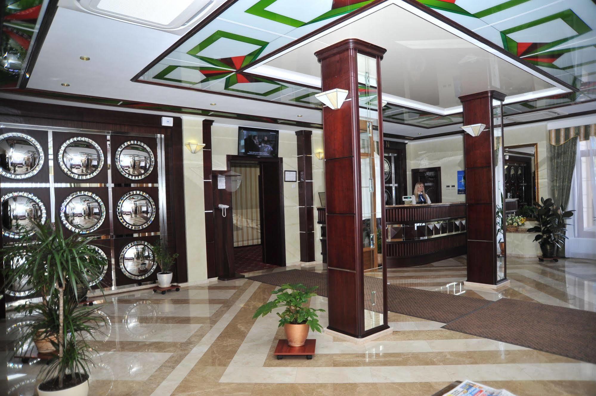 Slava Hotel Zaporizhia Exterior photo