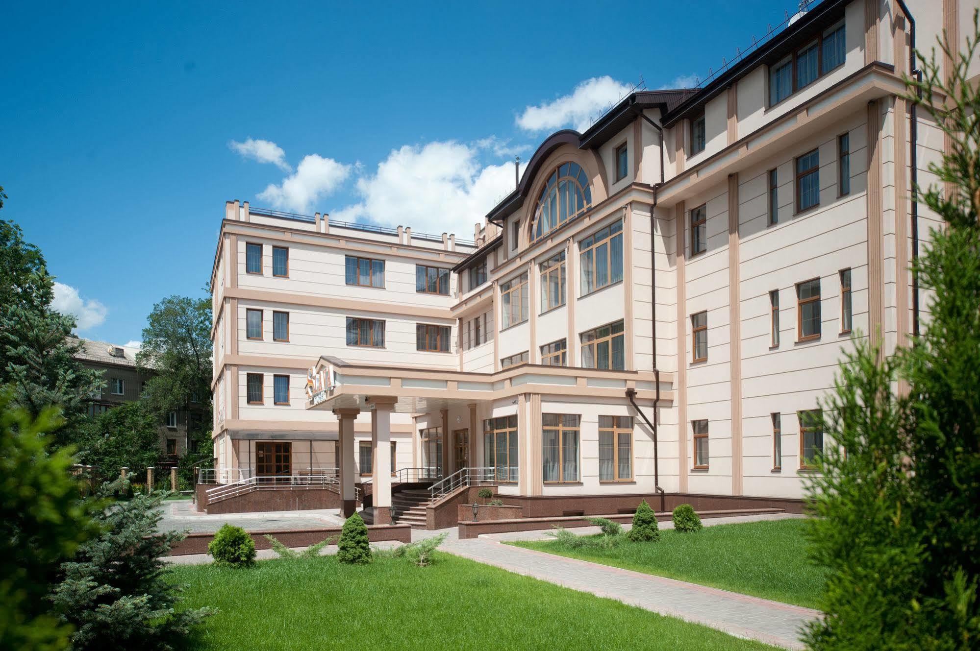 Slava Hotel Zaporizhia Exterior photo